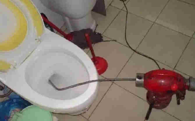 两当马桶通下水